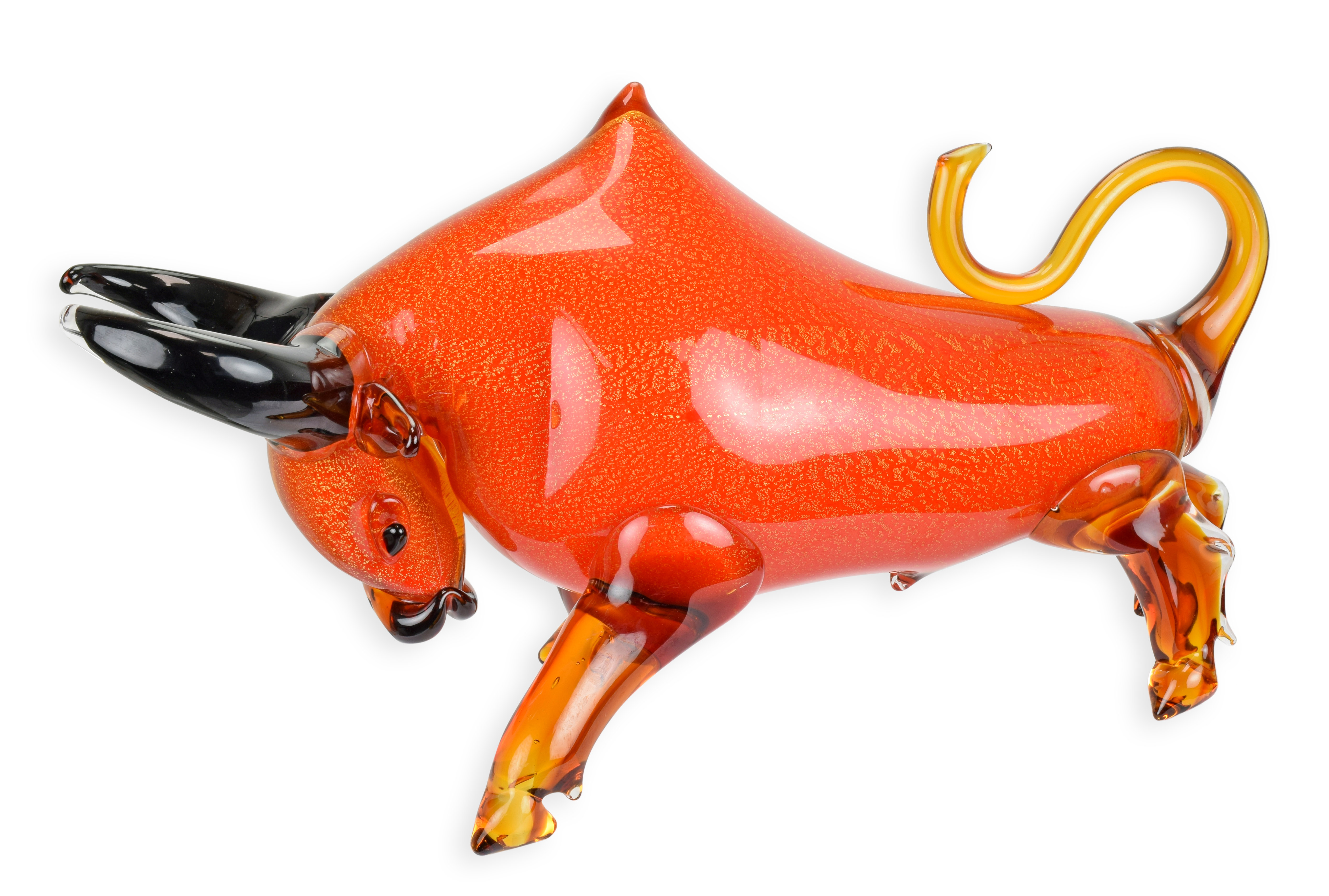 Una figurita de cristal estilo Murano con forma de toro. réplica diseño retro decoración