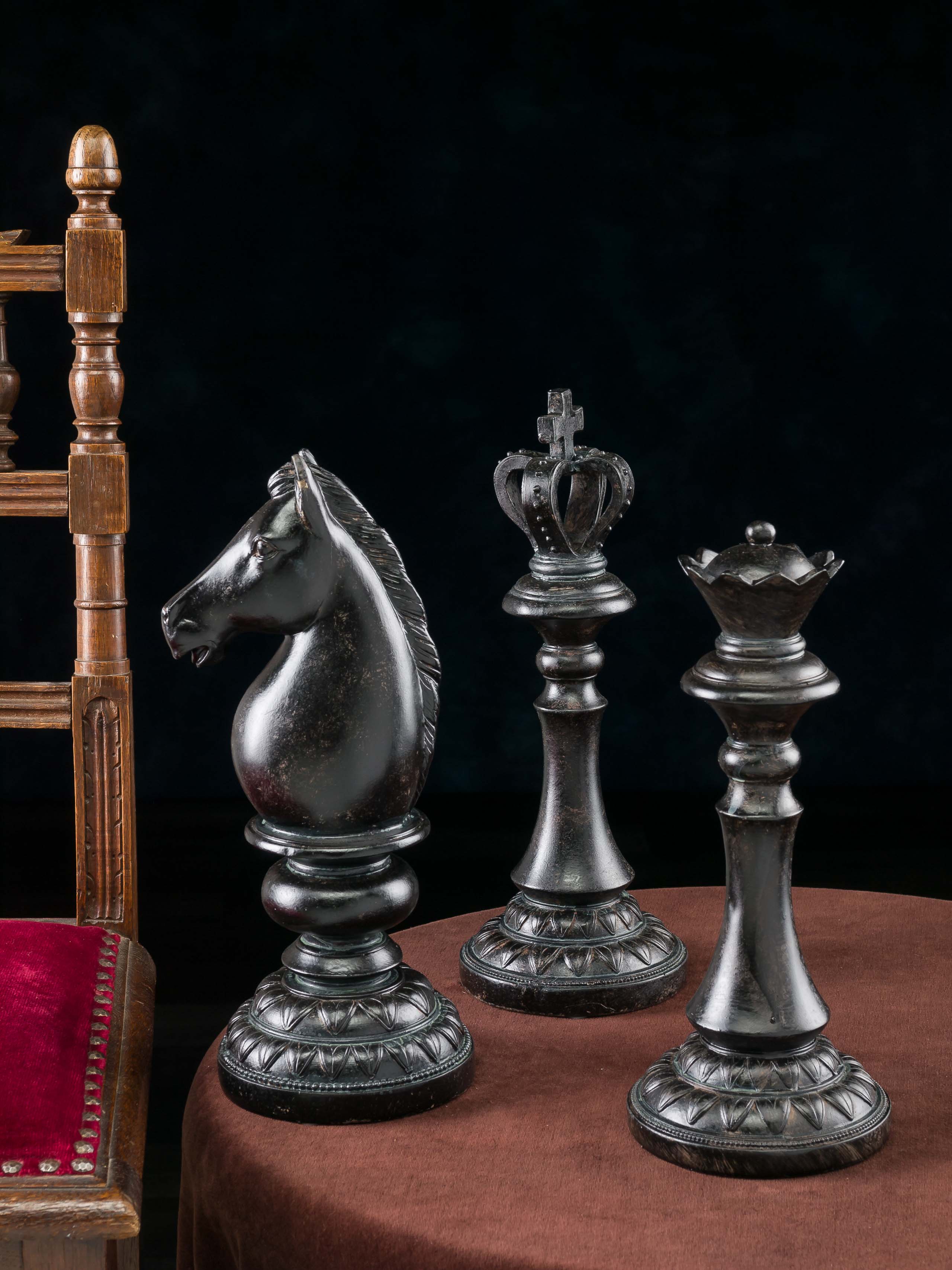 XL Schachfiguren Höhe 33cm Figur König Dame Pferd sculpture chess pieces